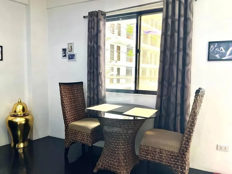 Kandi Luxury 1Br, Housekeeping & Netflix! Angeles