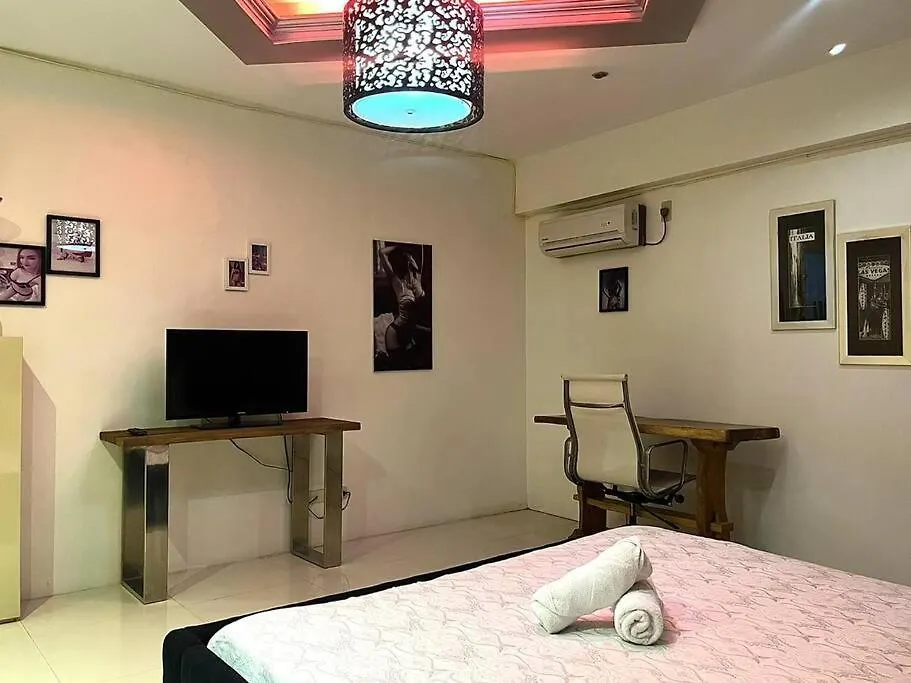 Kandi Luxury 1Br, Housekeeping & Netflix! Angeles Apartment