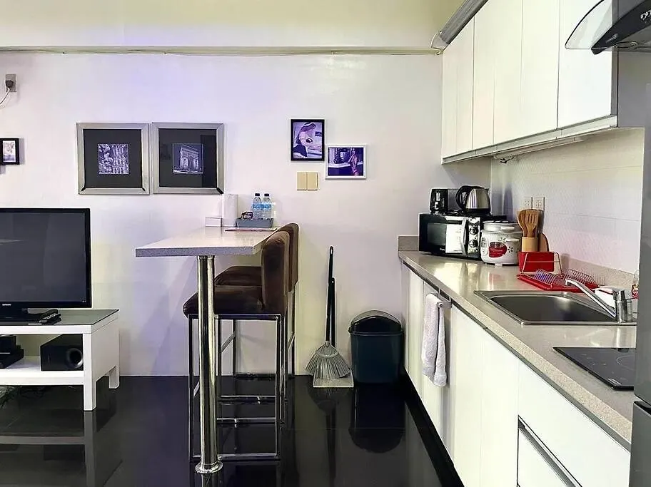 Apartment Kandi Luxury 1Br, Housekeeping & Netflix! Angeles